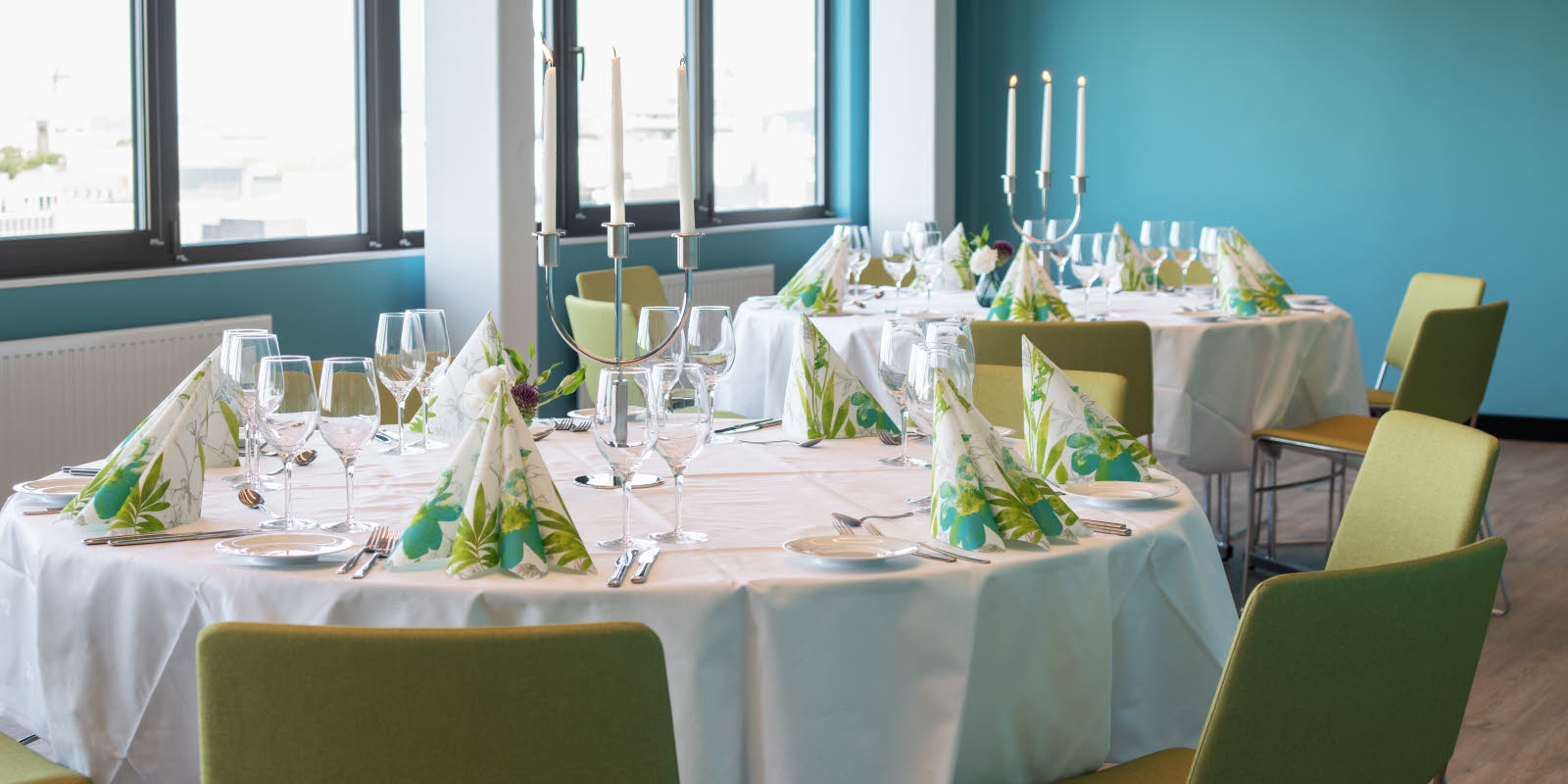 Julebord, kick-off eller konferanse - planlegg noe sosialt på kvelden.