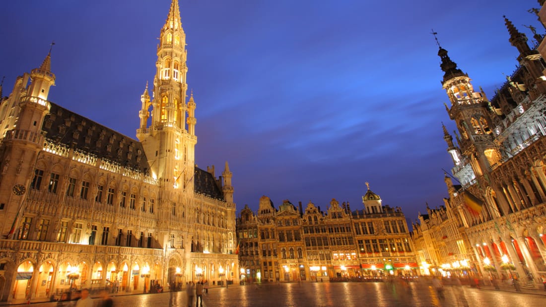 Brussel Grand Place på nattestid