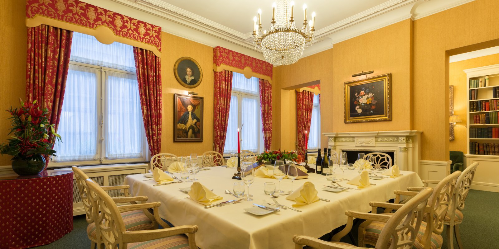 Dekke til selskap på tea room i konferanseavdelingen på Stanhope Hotel i Brussel