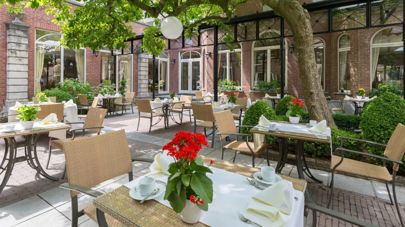 Uteservering på Stanhope Hotel Brussels by Thon Hotels