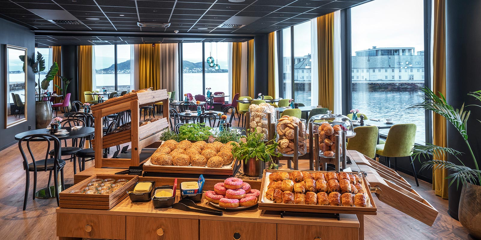 Frokostbuffet på Thon Hotel Ålesund