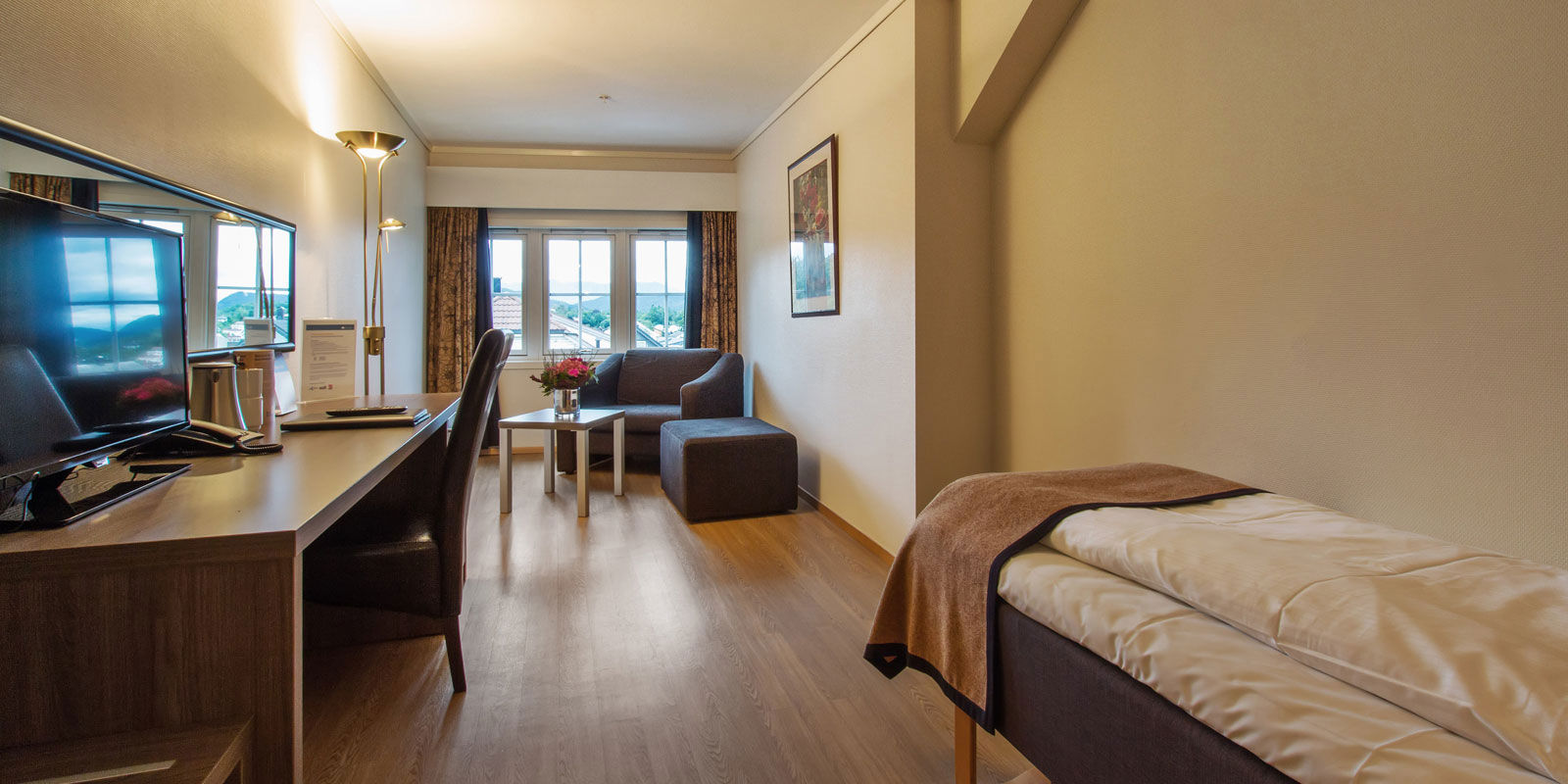 Seng i standard enkeltrom på Hotel Baronen