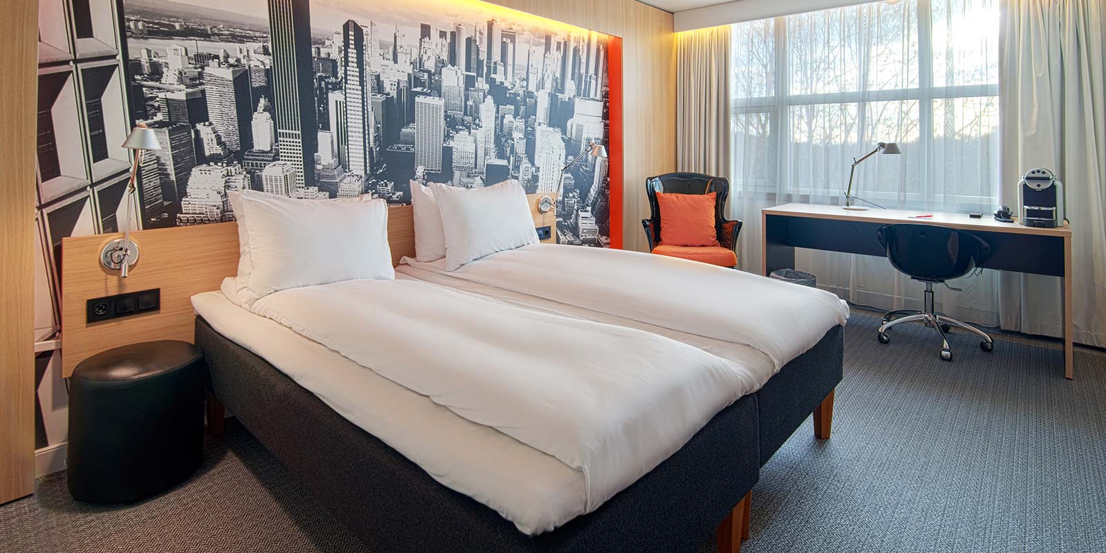 Standard room double p&#xE5; Thon Hotel Bergen Airport ved Bergen Lufthavn, Flesland.