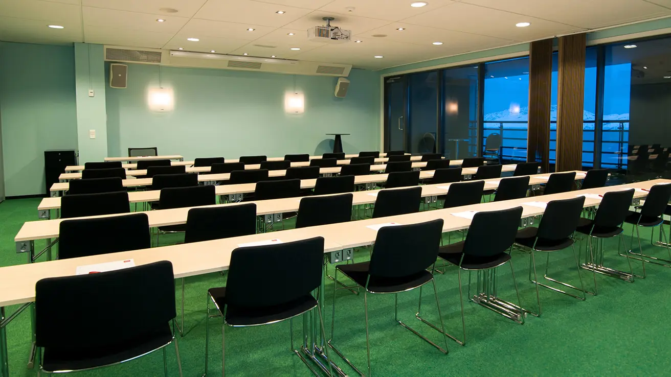 konferanserom landego med klasserom oppsett