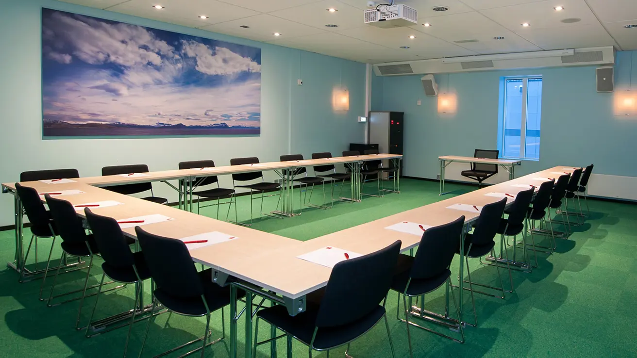 konferanserom landego med U-bprd oppsett