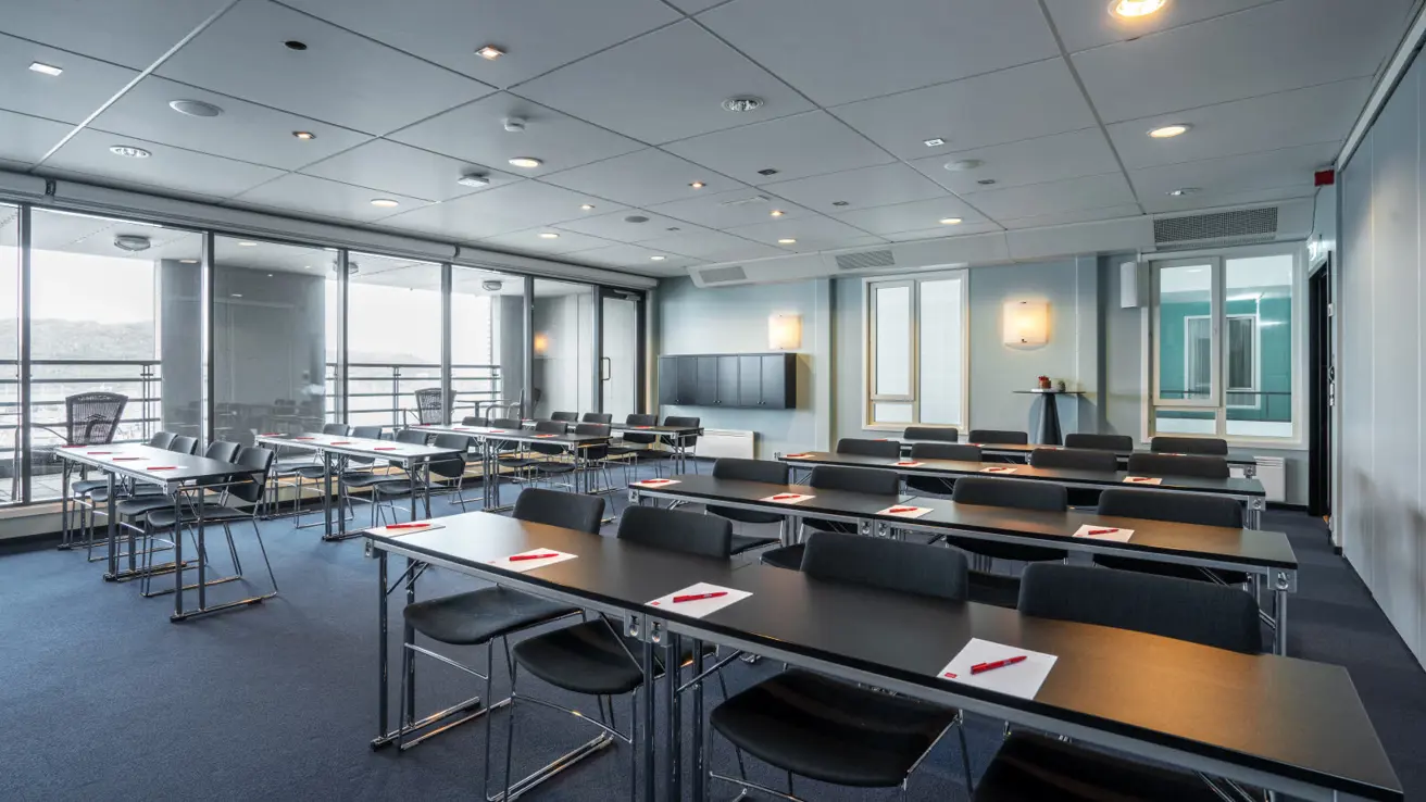Thon Hotel Nordlys Møterom i klasseromoppsett
