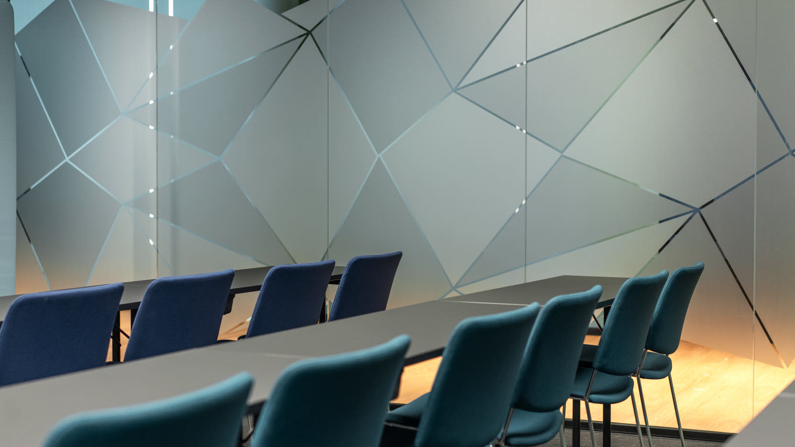 Detaljbilde av en kulepenn på en notatbok