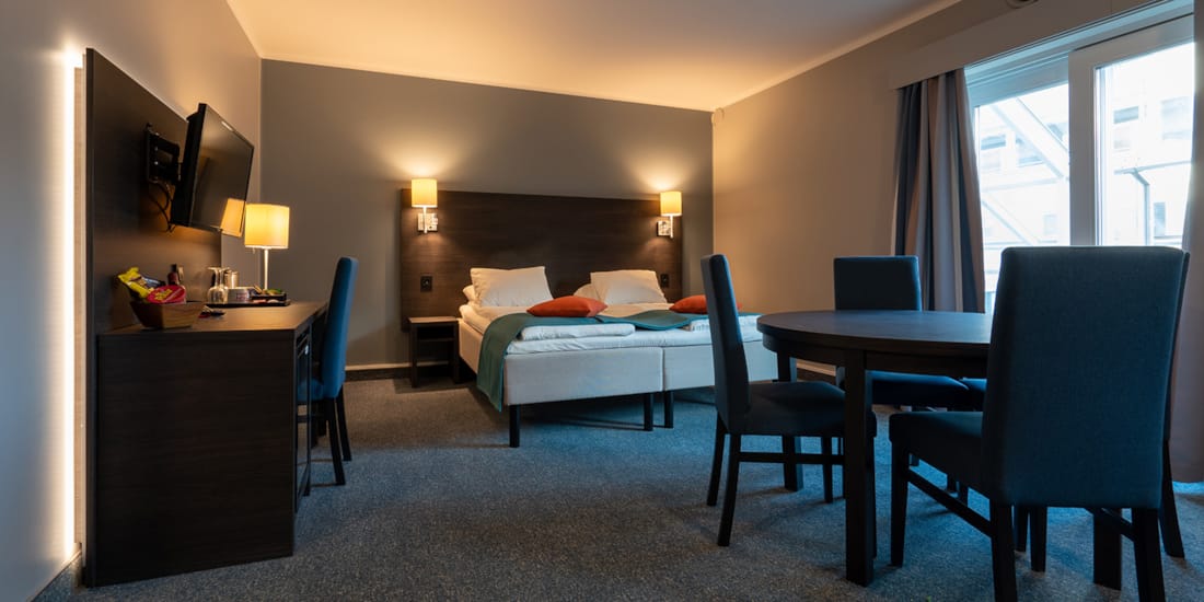 To senger i standard familierom på Hotel Måløy