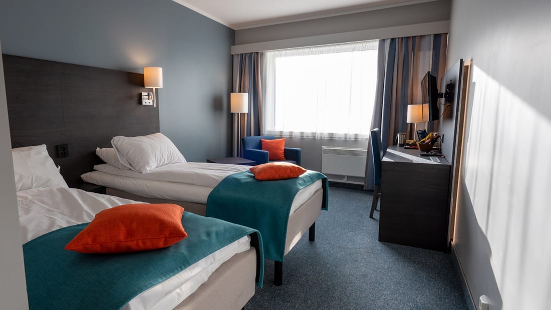 To senger i standard twinrom på Hotel Måløy