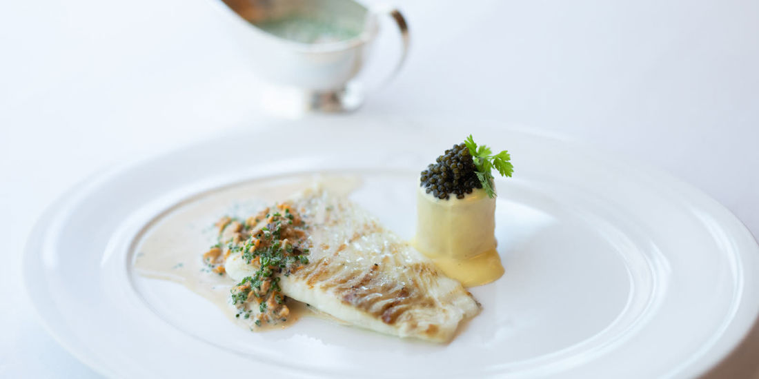 Fisk servert i restauranten Bristol Grill