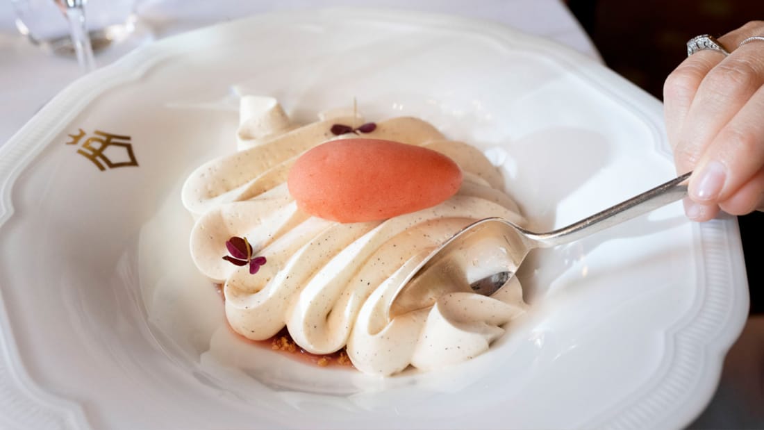 Thon Hotel Bristol tallerken med kremet dessert