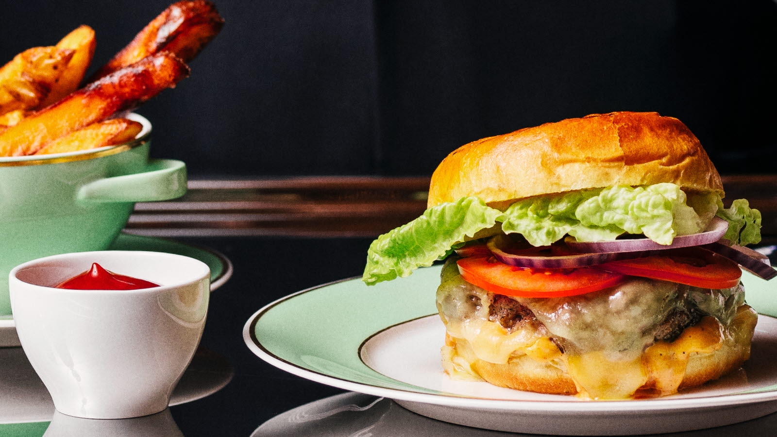 Restaurant med mange sitteplasser