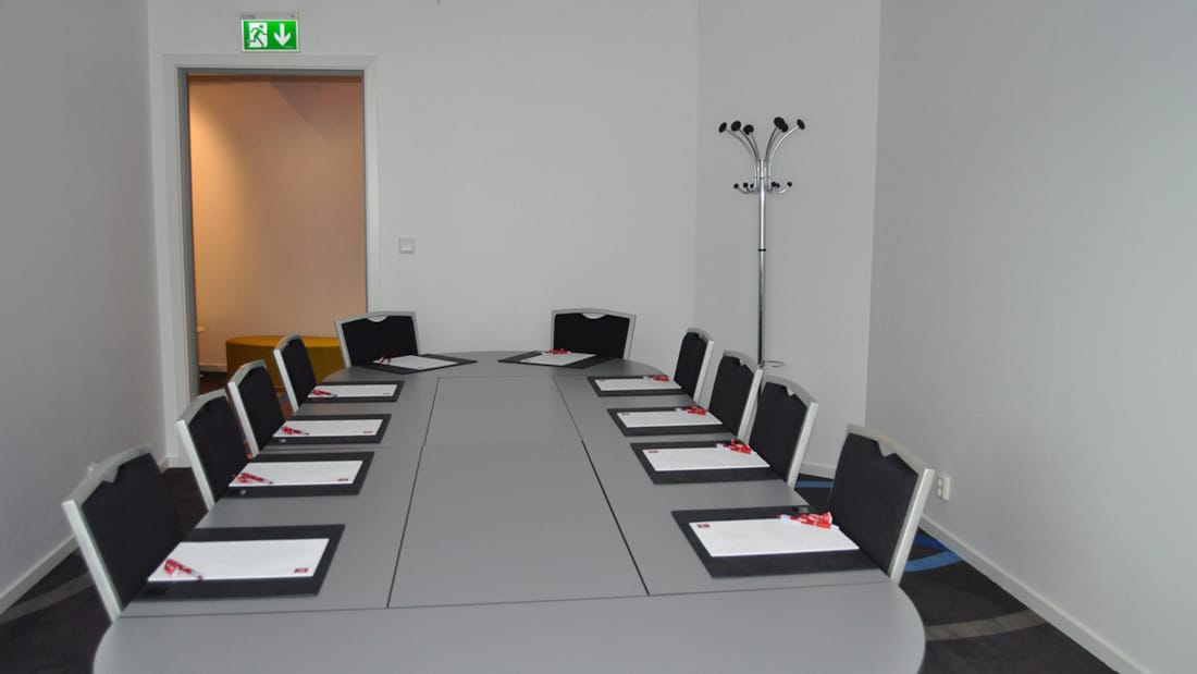 konferanserom romsås økern ovalt bord 8 stoler