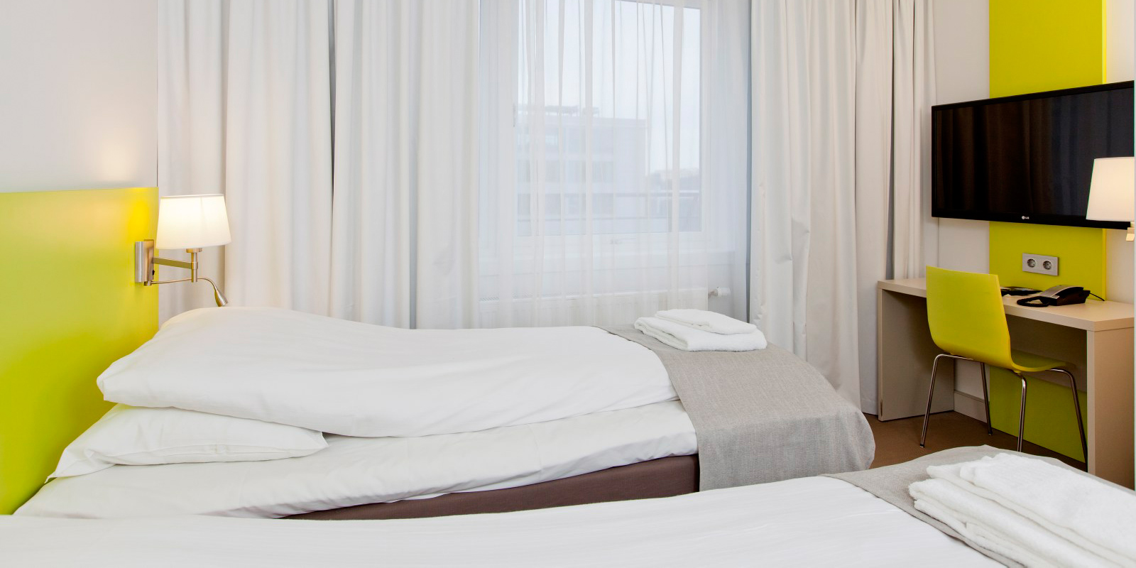 standard room twin dobbeltrom med adskilte enkeltsenger