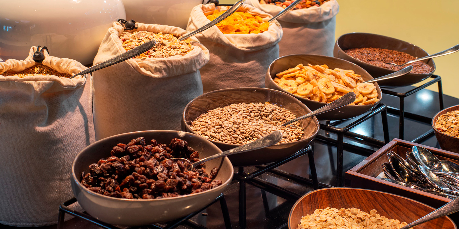 rikelig utvalg korn og frokostblanding
