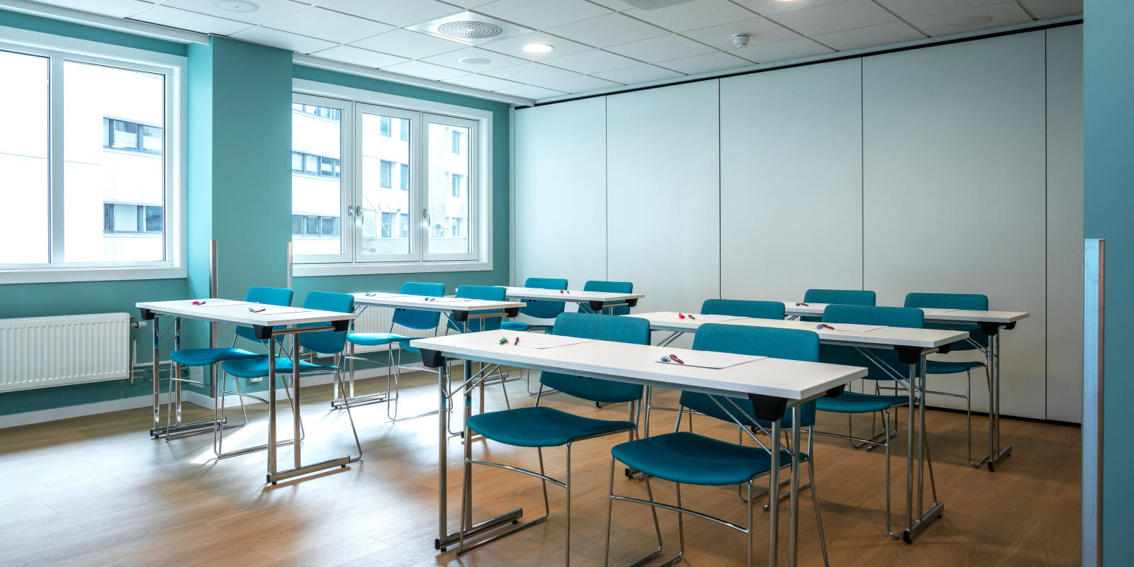 Skoleoppsett i møterom Eidsvoll 1 på Thon Hotel Slottsparken