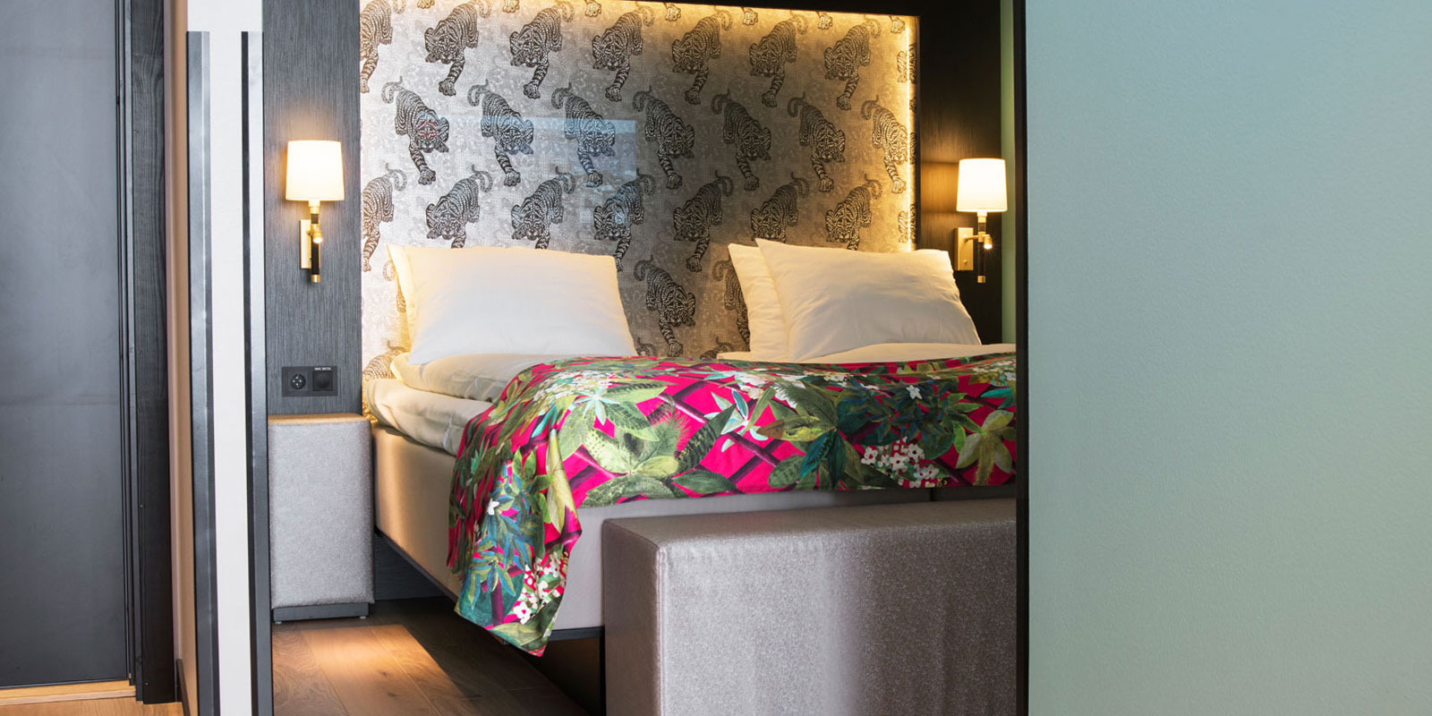 junior suite dobbeltseng med skillevegger til stuedel