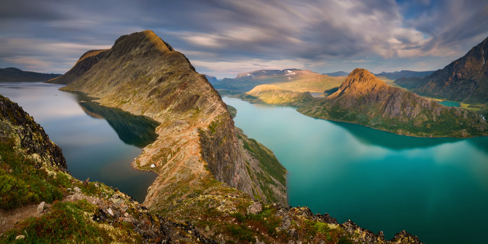 Panoramautsikt over Besseggen