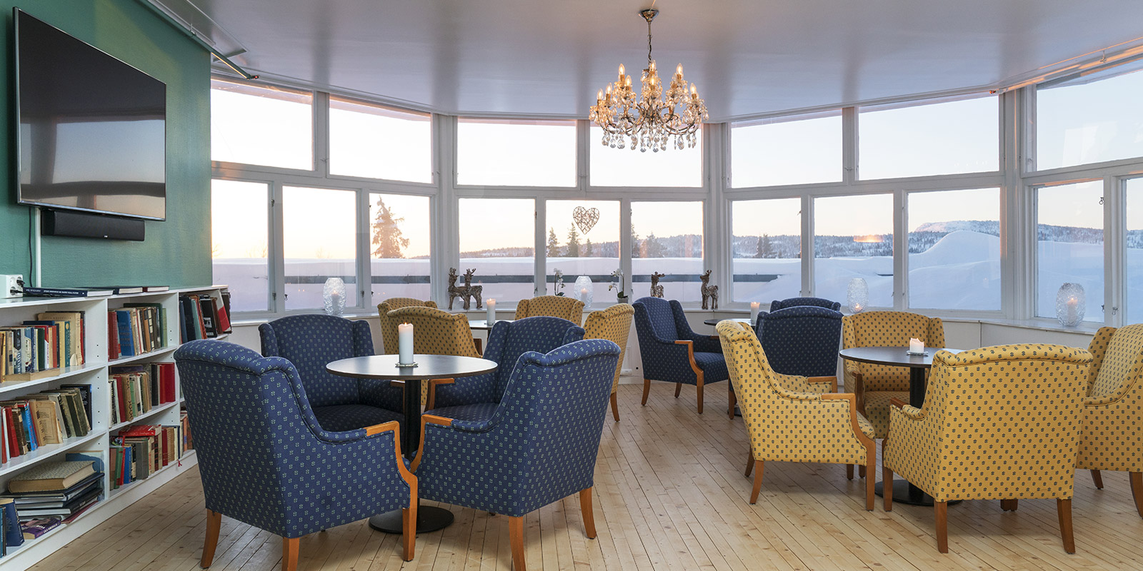 Sittegrupper i Havestuen på Thon Hotel Skeikampen