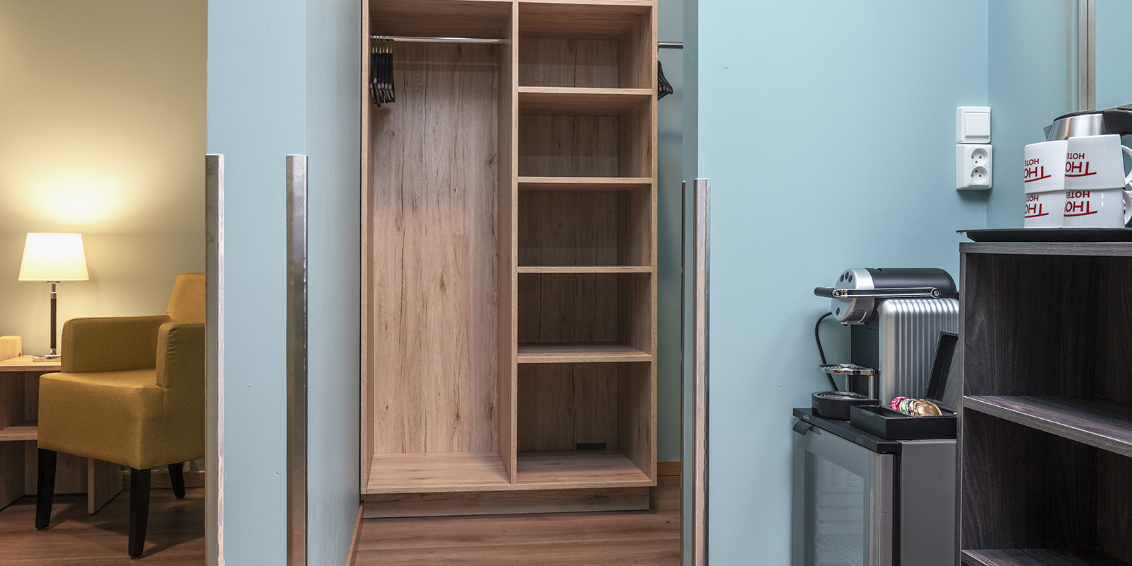 God oppbevaringsplassi skap p&#xE5; familierom