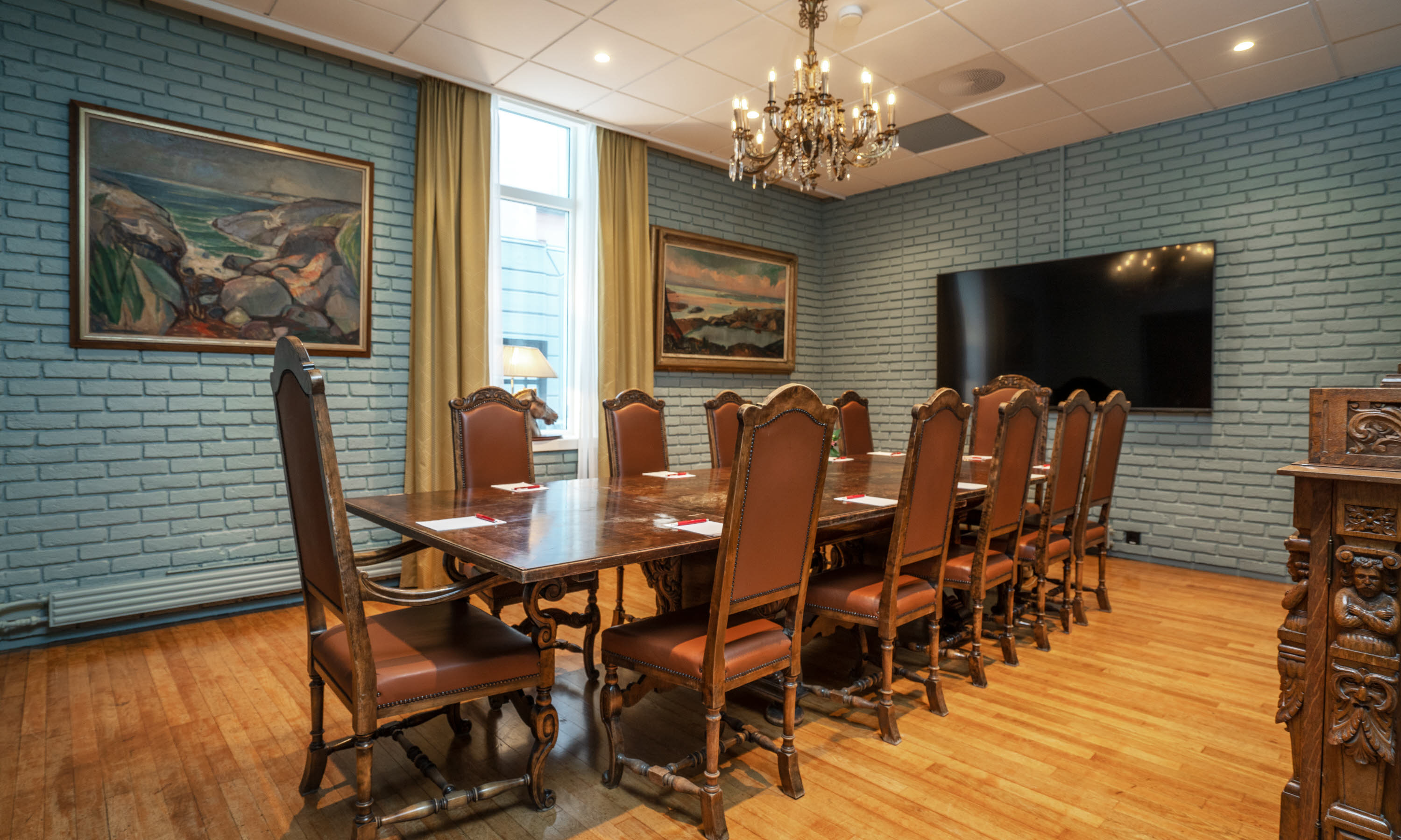 Detaljbilde med penn og notatblokk