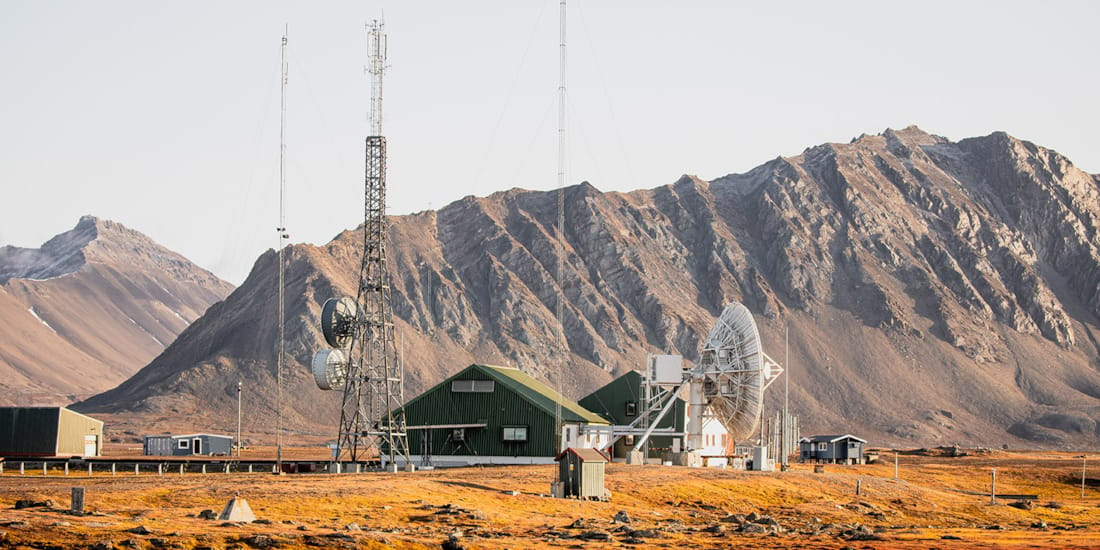 Basecamp Spitsbergen isfjord radio ute