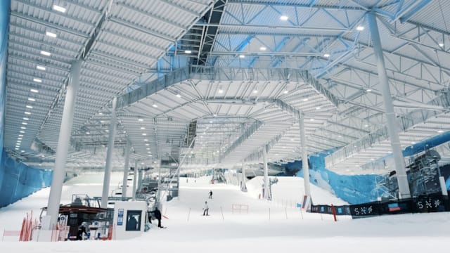 Oversiktsbilde av SNØ - Norges første innendørs skianlegg