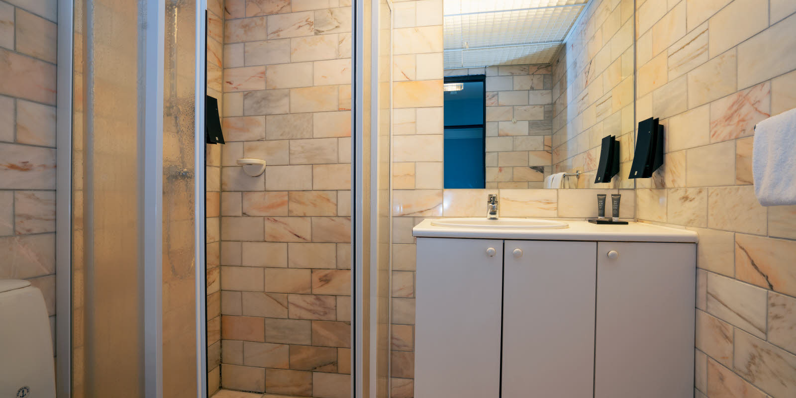 Bad i Standard Room Single p&#xE5; Thon Hotel Linne Apartments