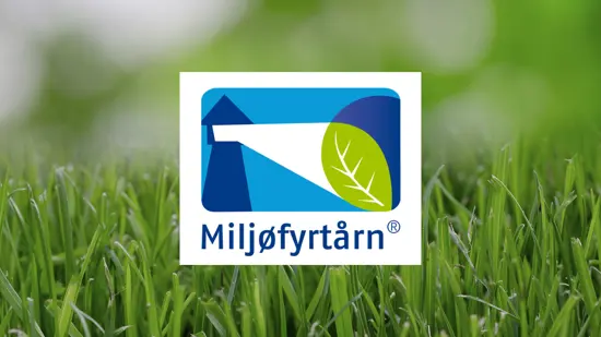Gressplen med logoen til Stiftelsen Miljøfyrtårn