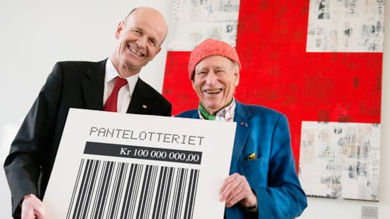 President i Røde Kors, Sven Molleklein, sammen med Olav Thon