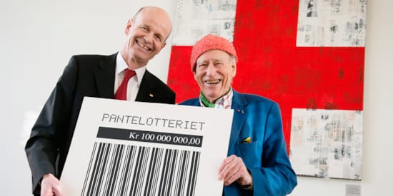 President i Røde Kors, Sven Molleklein, sammen med Olav Thon